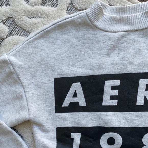 Aero Crop Long Sleeve Sweatshirt - Picture 7 of 11